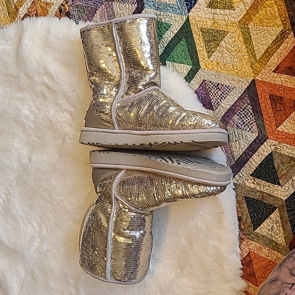 UGG Gold Sequin Boots Classic Short Sherling Womens 10 - Picture 2 of 11